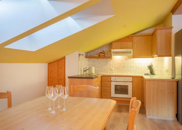 Lakeside Apartament *